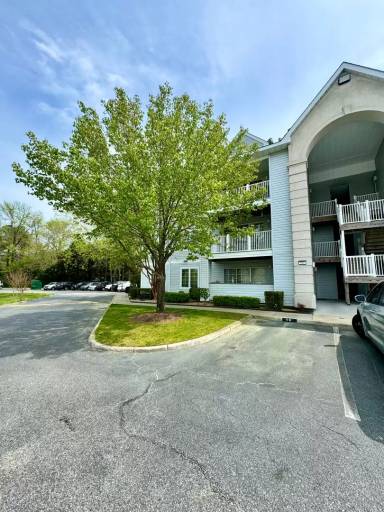 Main picture of 912 Charnell Dr