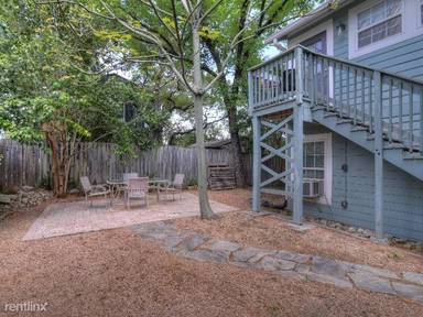 Main picture of 810 Columbus St