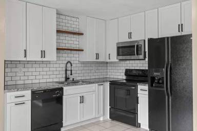 Main picture of 3415 Montview Dr