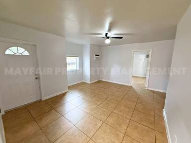 Main picture of 380 Kingsbridge St