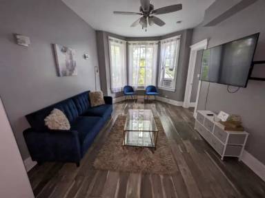 Main picture of 1307 S Avers Ave