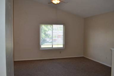 Main picture of 5125 Victory Rd