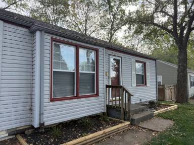 Main picture of 8219 Ward Pkwy