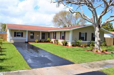 Main picture of 9545 Tiffany Dr