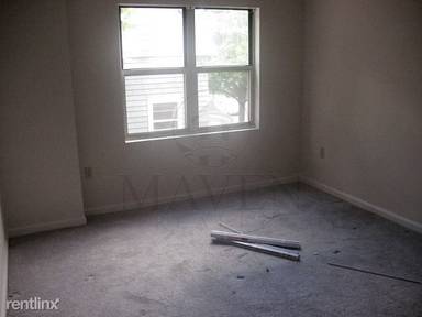 Main picture of 175 Beacon St
