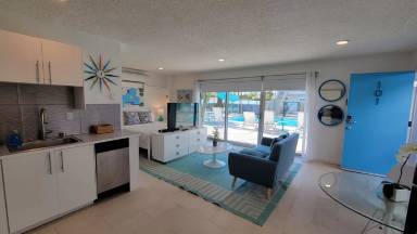 Main picture of 1530 E Palm Canyon Dr