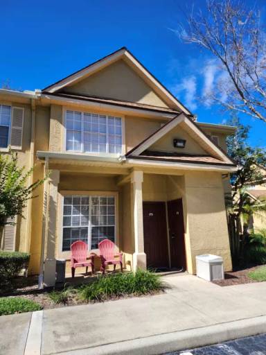 Main picture of Crescent Place at Lake Lotus Condominiums