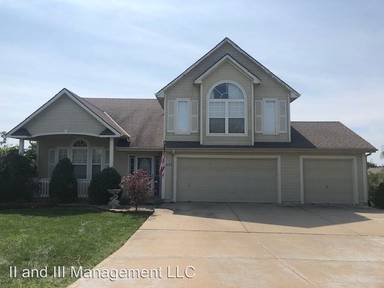Main picture of 8425 NE 109th Ct