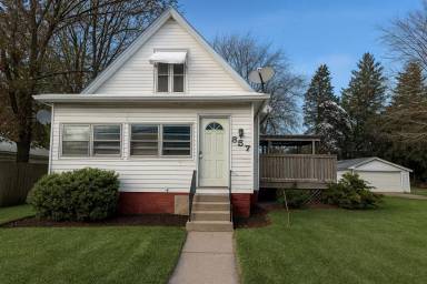Main picture of 857 E Knox St