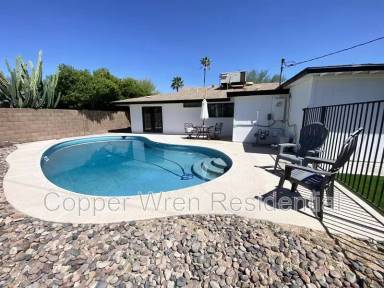 Main picture of 5414 N 82nd St