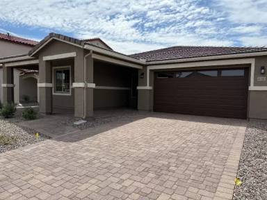 Main picture of 40563 W Michaels Dr
