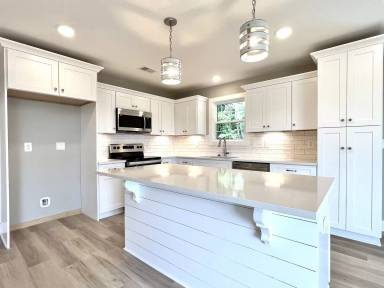 Main picture of 727 Hollie Way