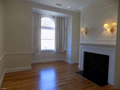 Main picture of 22 Beacon St