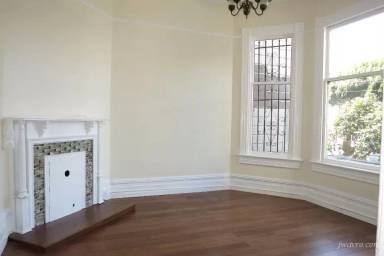 Main picture of 1792 Haight St