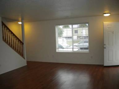 Main picture of 18451 SE Oak St