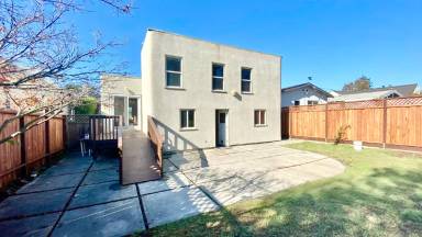Main picture of 1011 Ramona Ave