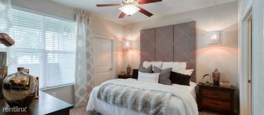 Main picture of The Pointe at Cypress Woods