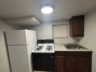 Main picture of 6612 S Maryland Ave