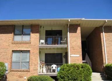 Main picture of 3015 Chase Ln