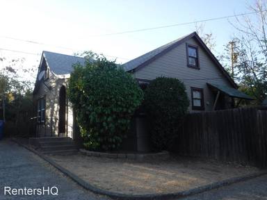 Main picture of 1582 Chestnut St