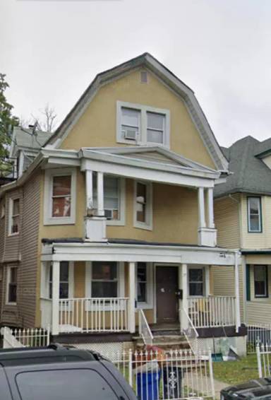 Main picture of 17 Nassau Pl