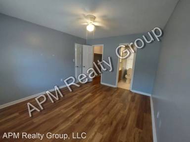 Main picture of 17 Canal Ct
