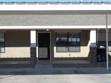 Main picture of 808 W 17th St