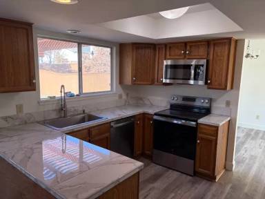 Main picture of 765 Northridge Rd