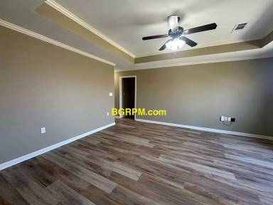 Main picture of 2415 Canterbury Ct
