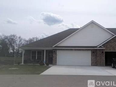 Main picture of 1030 E Bentley Cir