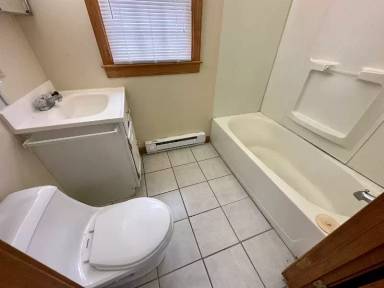 Main picture of 20 Maple Ave