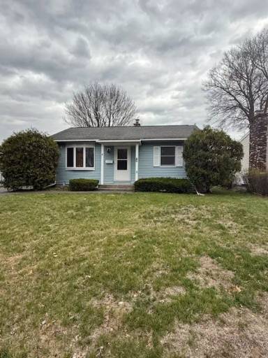 Main picture of 41 Oakwood Dr