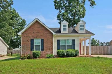 Main picture of 49 Linford St