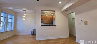 Main picture of 6812 N Wayne Ave