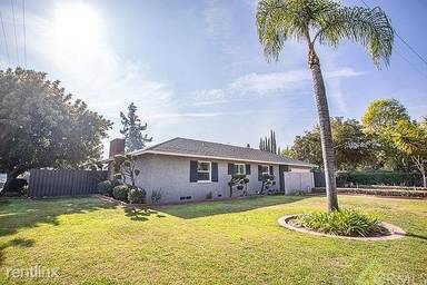 Main picture of 200 W Le Roy Ave