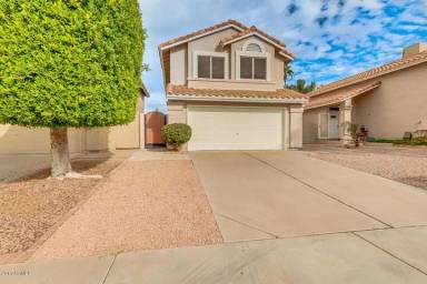 Main picture of 4060 E Woodland Dr