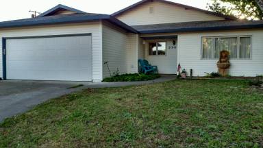 Main picture of 230 Cedar St