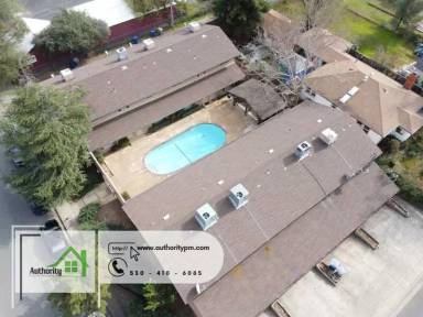 Main picture of 915 West St