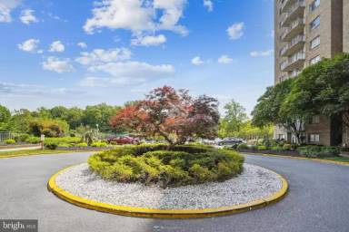 Main picture of Presidential Towers Condominiums