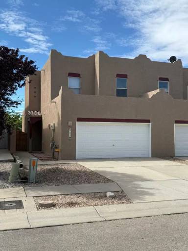Main picture of 4828 Sun Cove Rd NE