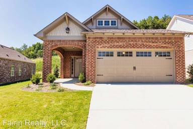 Main picture of 1360 Woodridge Pl