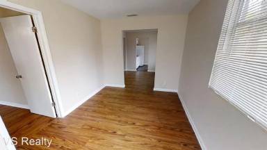 Main picture of 2178 W 41st St