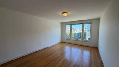 Main picture of 425 Euclid Ave