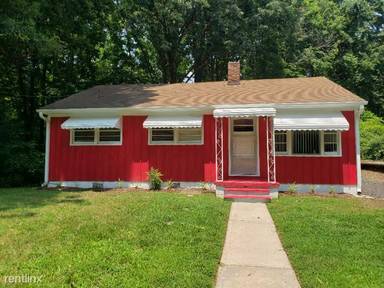 Main picture of 870 Sprinkle St