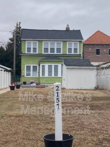 Main picture of 2151 S 26th St