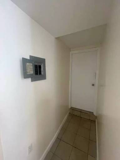 Main picture of 839 Montgomery St