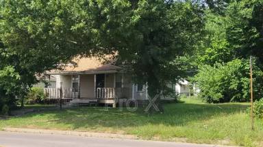 Main picture of 406 S Joplin St