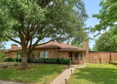 Main picture of 1205 University Dr
