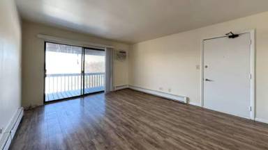 Main picture of 7731 Woodward Ave
