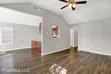 Main picture of 1666 Joy Blvd
